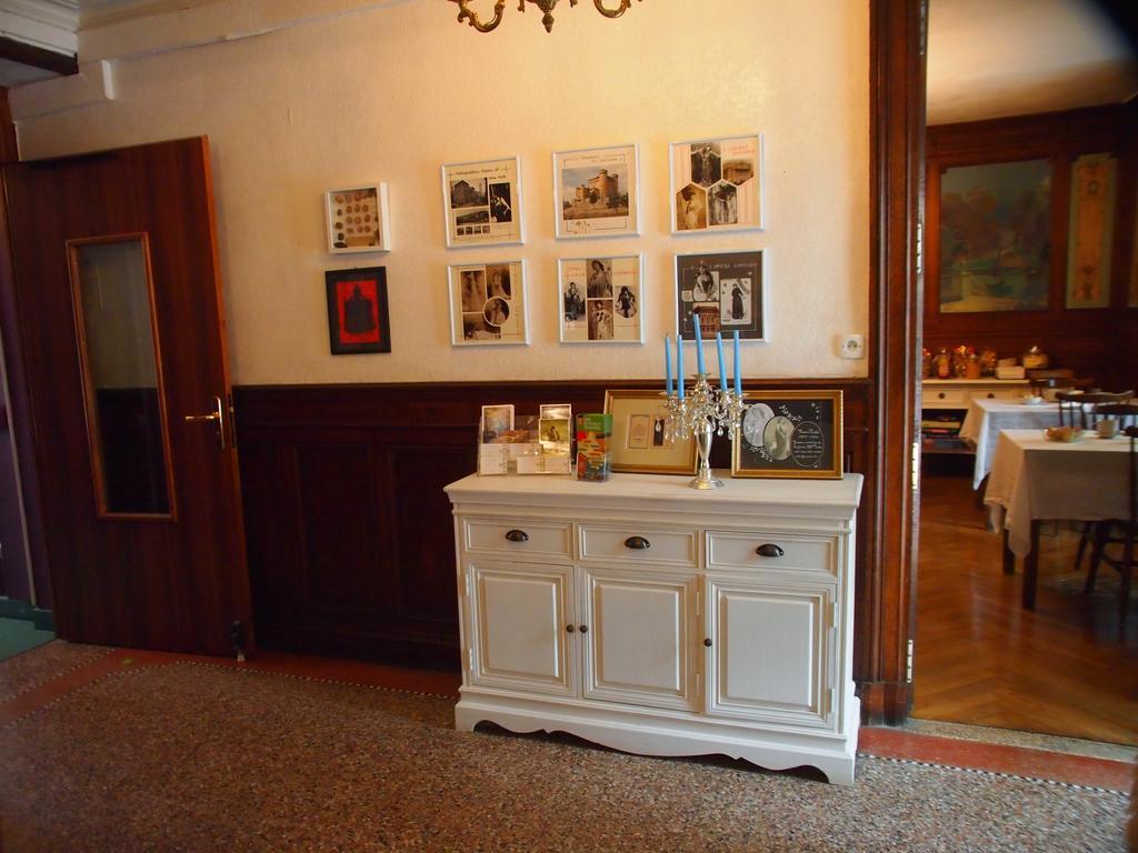 Hotel Emma Calve มีโญ ภายนอก รูปภาพ
